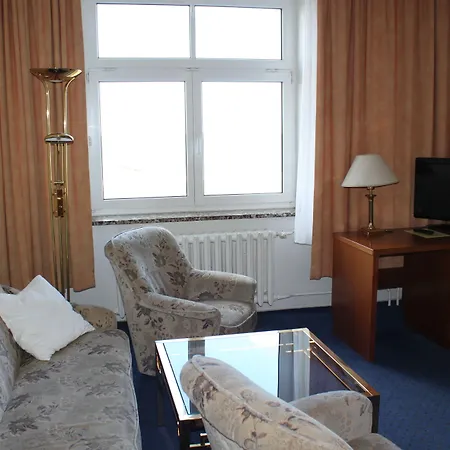 Hotel Sanddorn, Kur- Und Ferienhotel, Direkte Strandlage, Meerblick, Fahrstuhl, Parkplatz Rostock