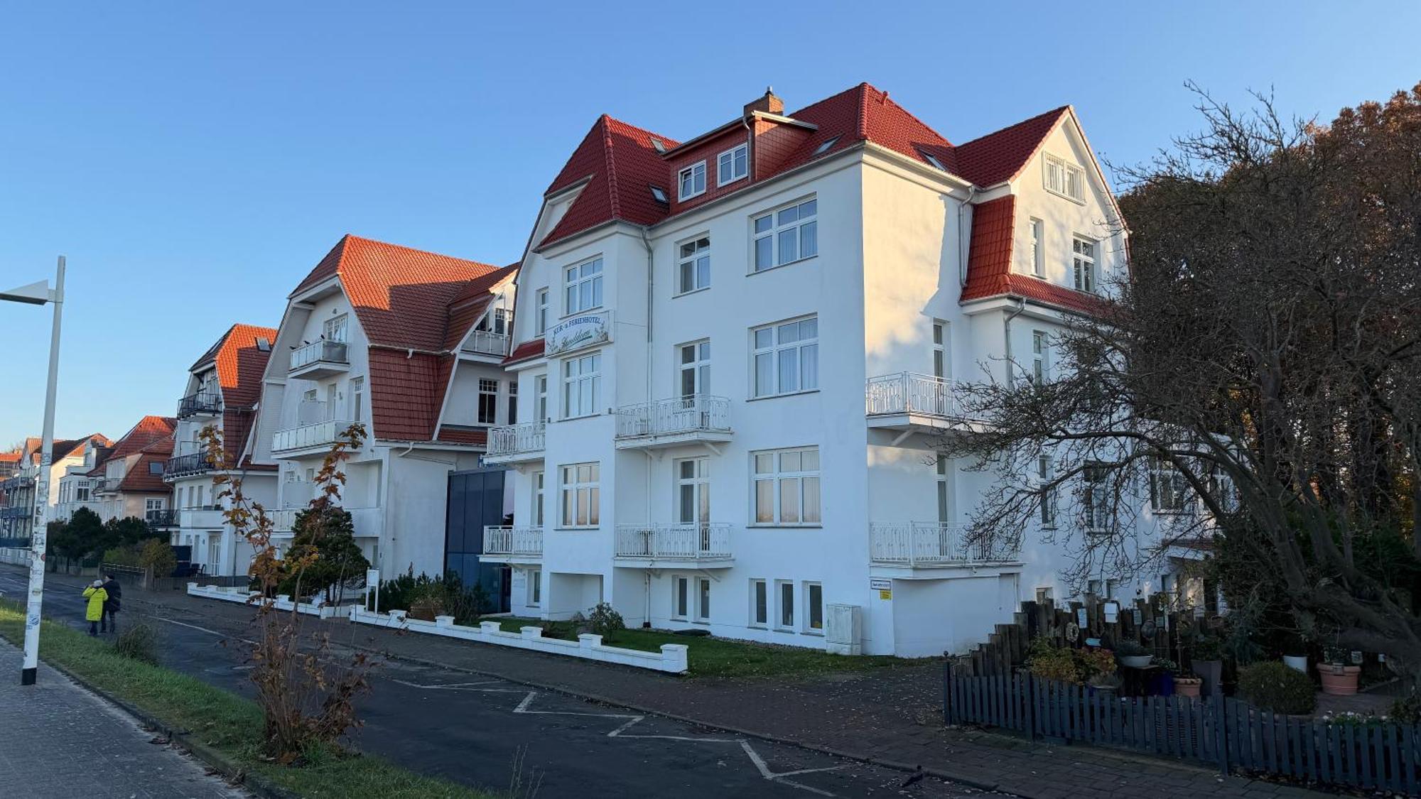 Sanddorn, Kur- Und Ferienhotel, Direkte Strandlage, Meerblick, Fahrstuhl, Parkplatz 3*